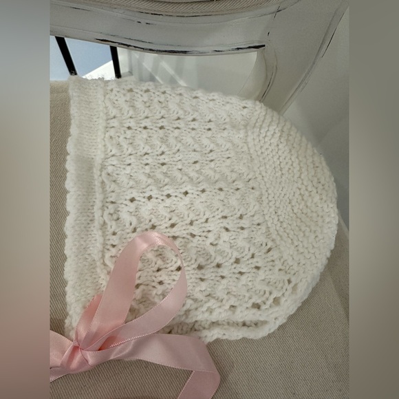 🦢 Baby 12~24 Mth Bonnet Mennonite Made Ivory With Pink Satin Bow NWT - Picture 4 of 5